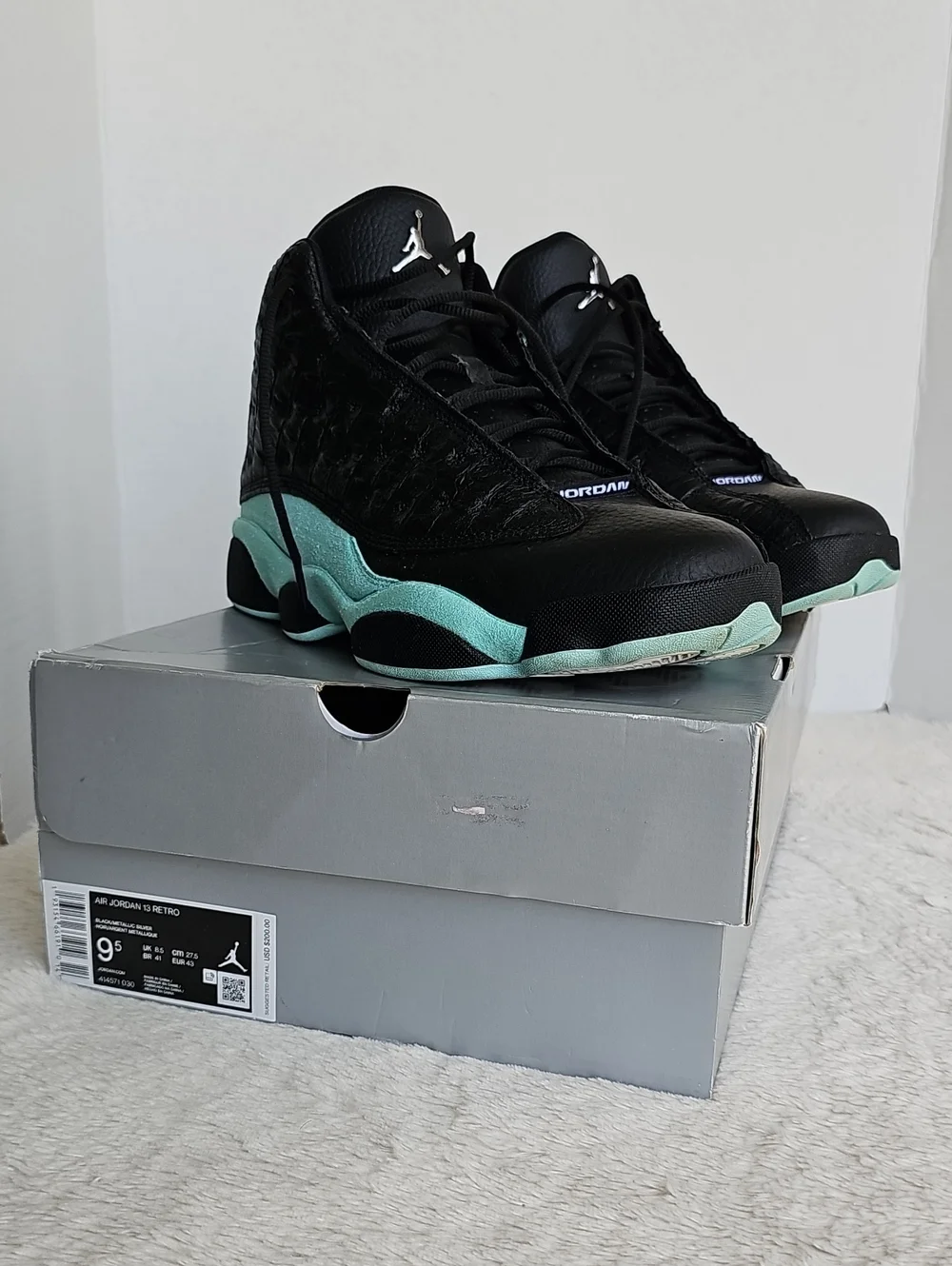 Jordan 13 Retro Island Green / Black Leather / Suede Size 9.5M